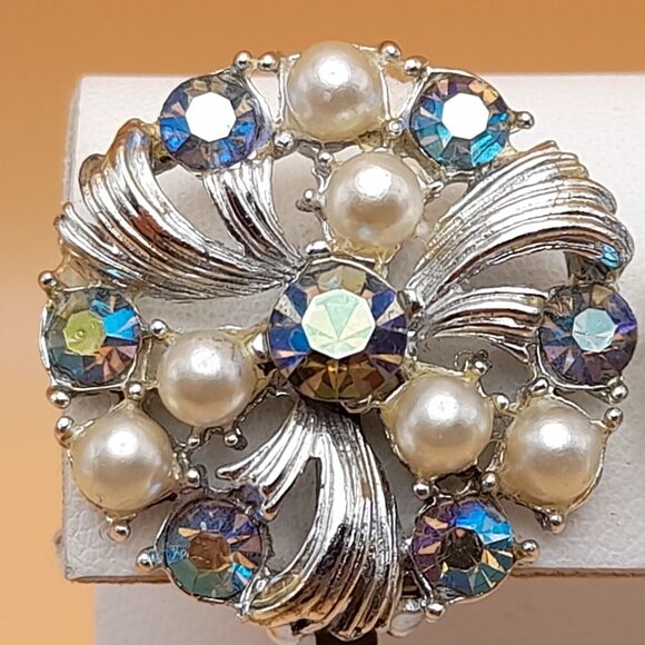 Vintage AB Blue Rhinestone Faux Pearl Clip Earrings 1960s - Picture 2 of 11